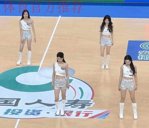 湖北啦啦队分享休闲片段:拉拉队们可爱的日常分享 湖北啦啦队分享休闲片段:拉拉队们可爱的日常分享