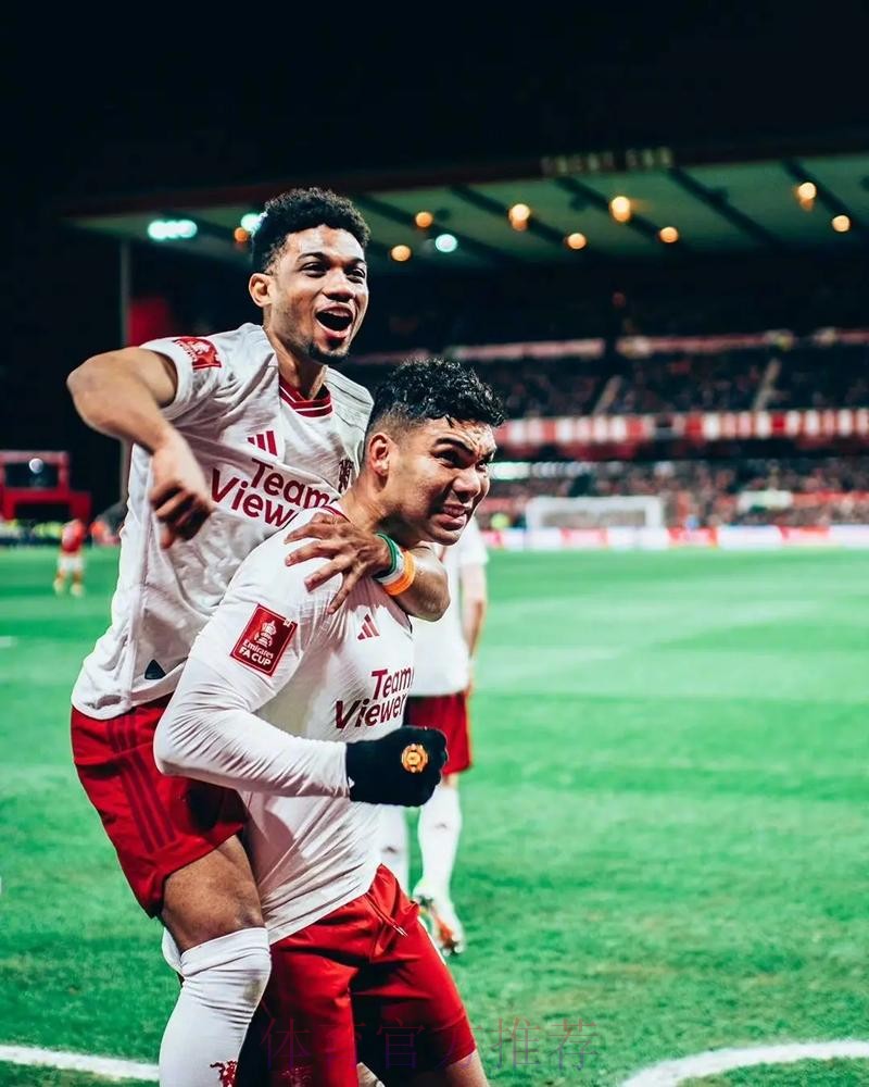 卡塞米罗:能适应任何类型比赛 很开心干“脏活”